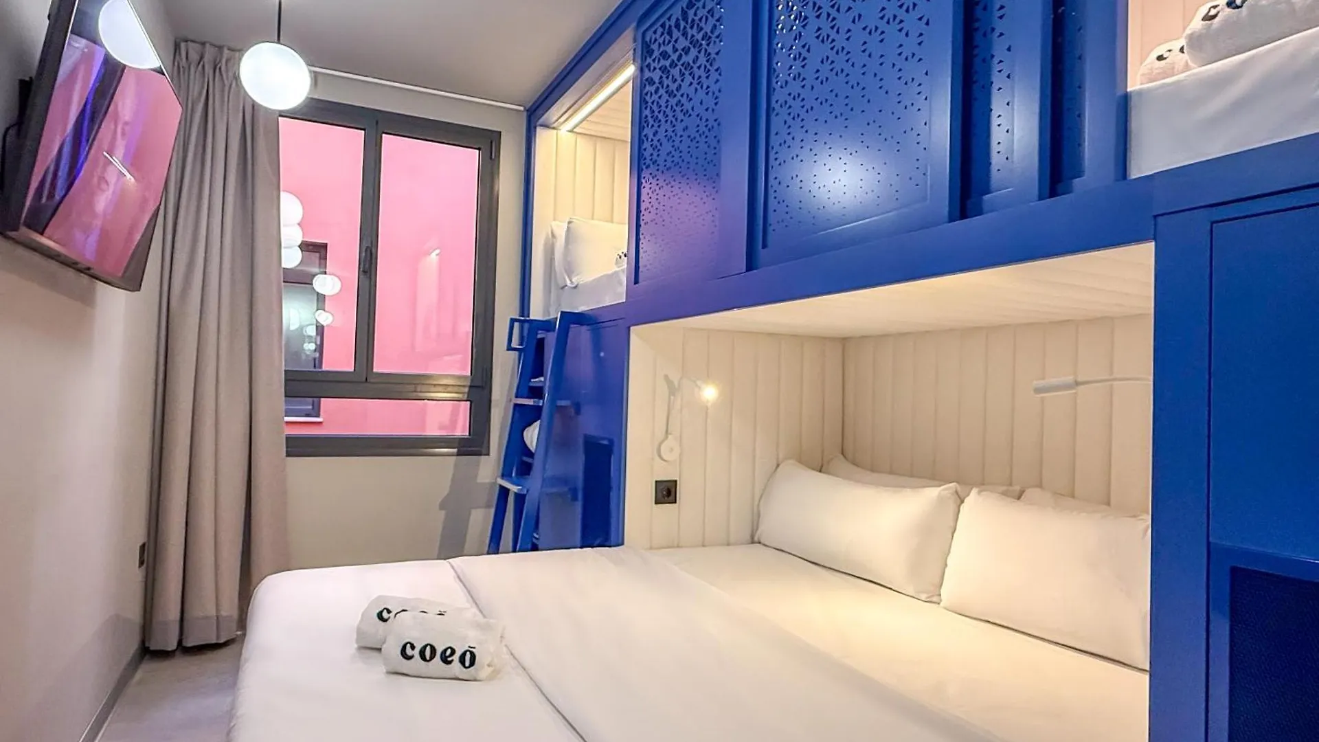 Coeo Hernan Ruiz Rooftop Pool Hostel Malaga