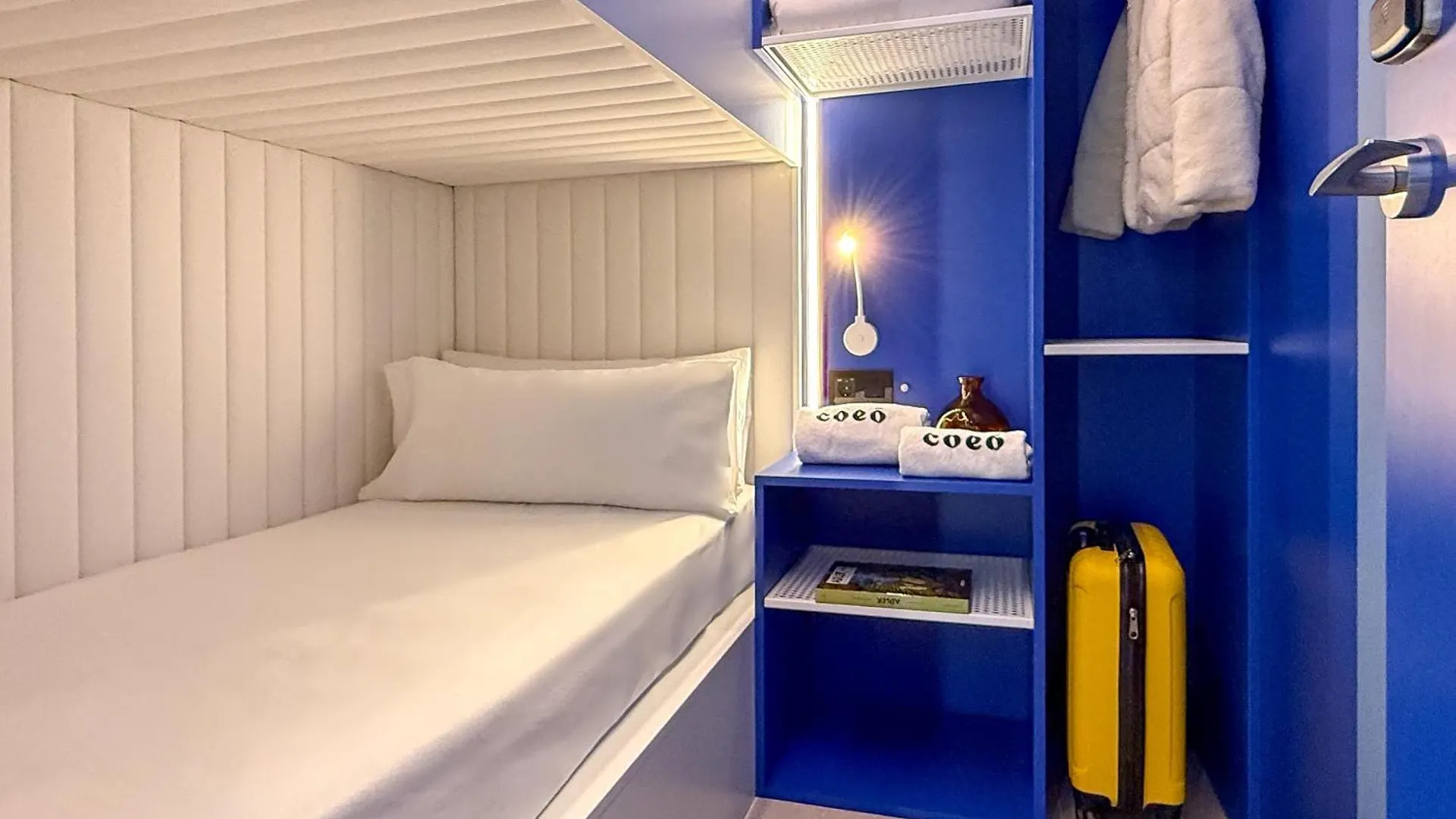 Coeo Hernan Ruiz Rooftop Pool Hostel Malaga