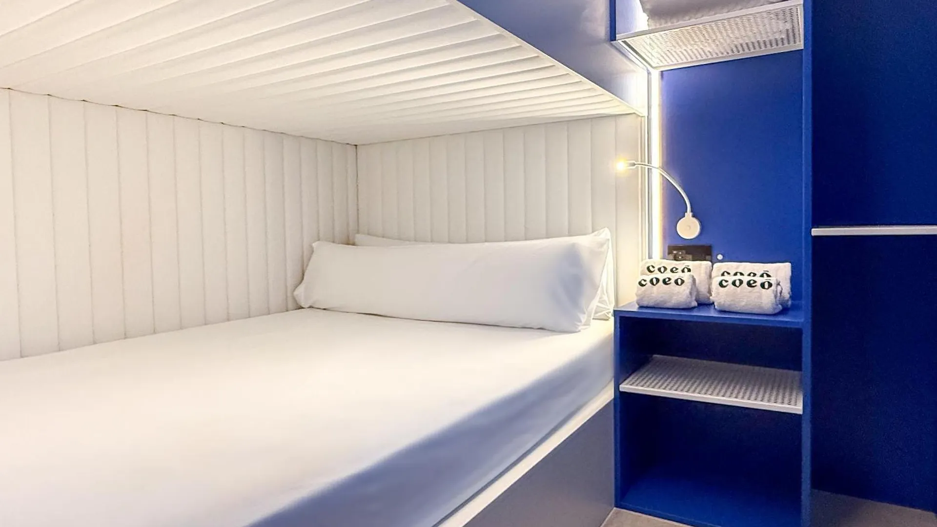 Coeo Hernan Ruiz Rooftop Pool Hostel Malaga