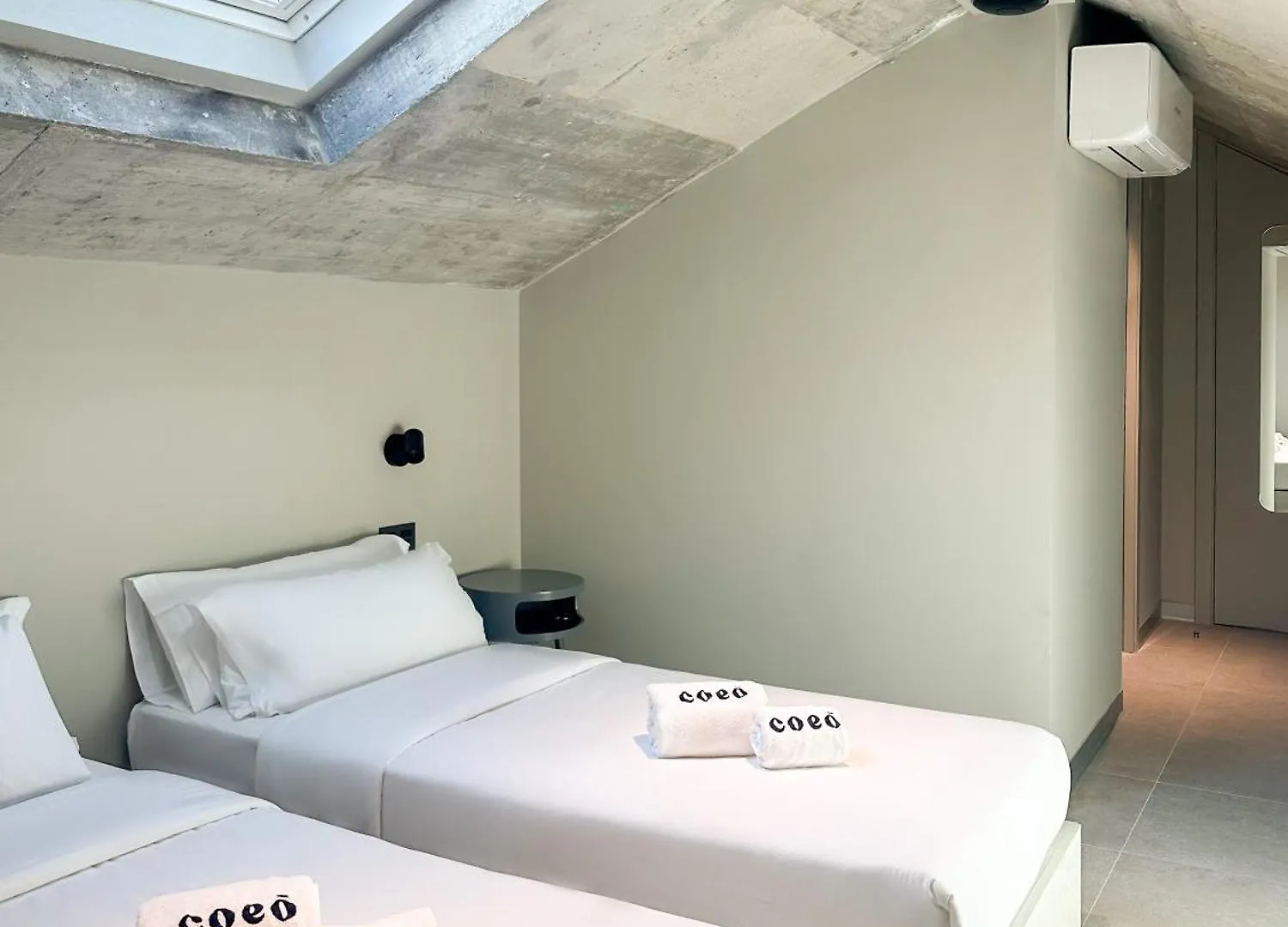 Coeo Hernan Ruiz Rooftop Pool Hostel Malaga