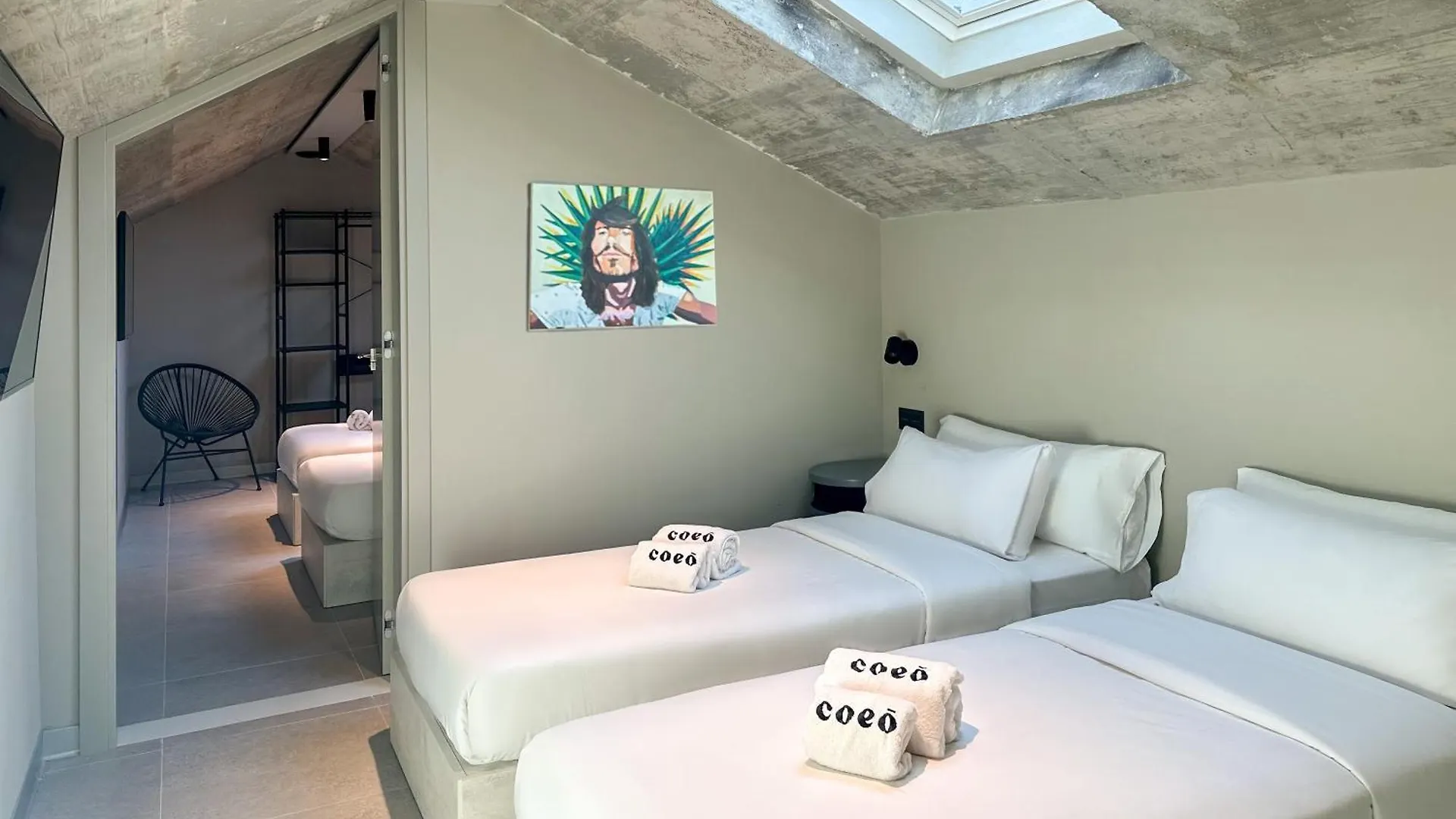 Coeo Hernan Ruiz Rooftop Pool Hostel Malaga Hiszpania