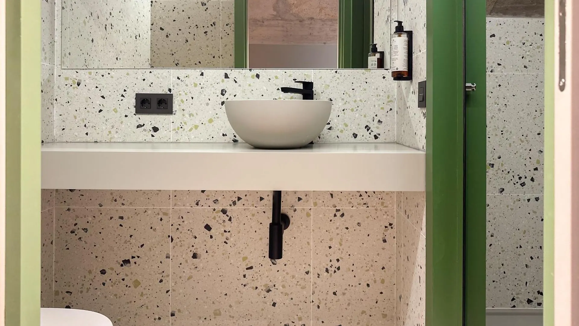 Coeo Hernan Ruiz Rooftop Pool Hostel 马拉加